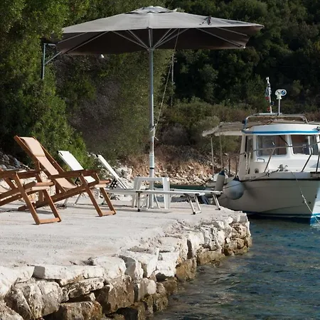 Blue 2 On The Beach Μεγανήσι